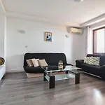 Pavlina 3*